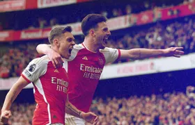 Arsenal Extends Title Lead